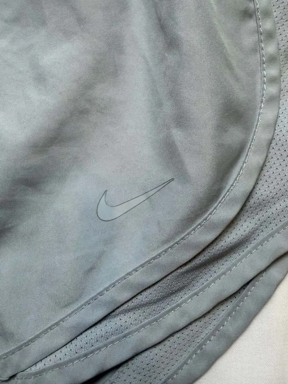 Nike Women's Dri-FIT Tempo Running Shorts grey size small
